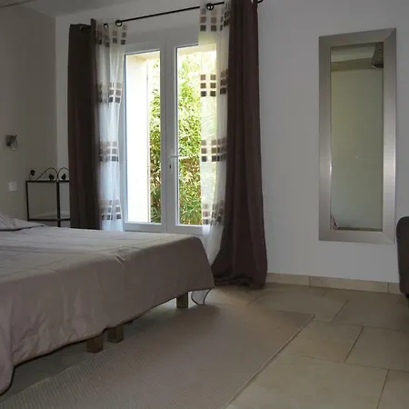 Mas Des Oliviers Holiday home Gordes